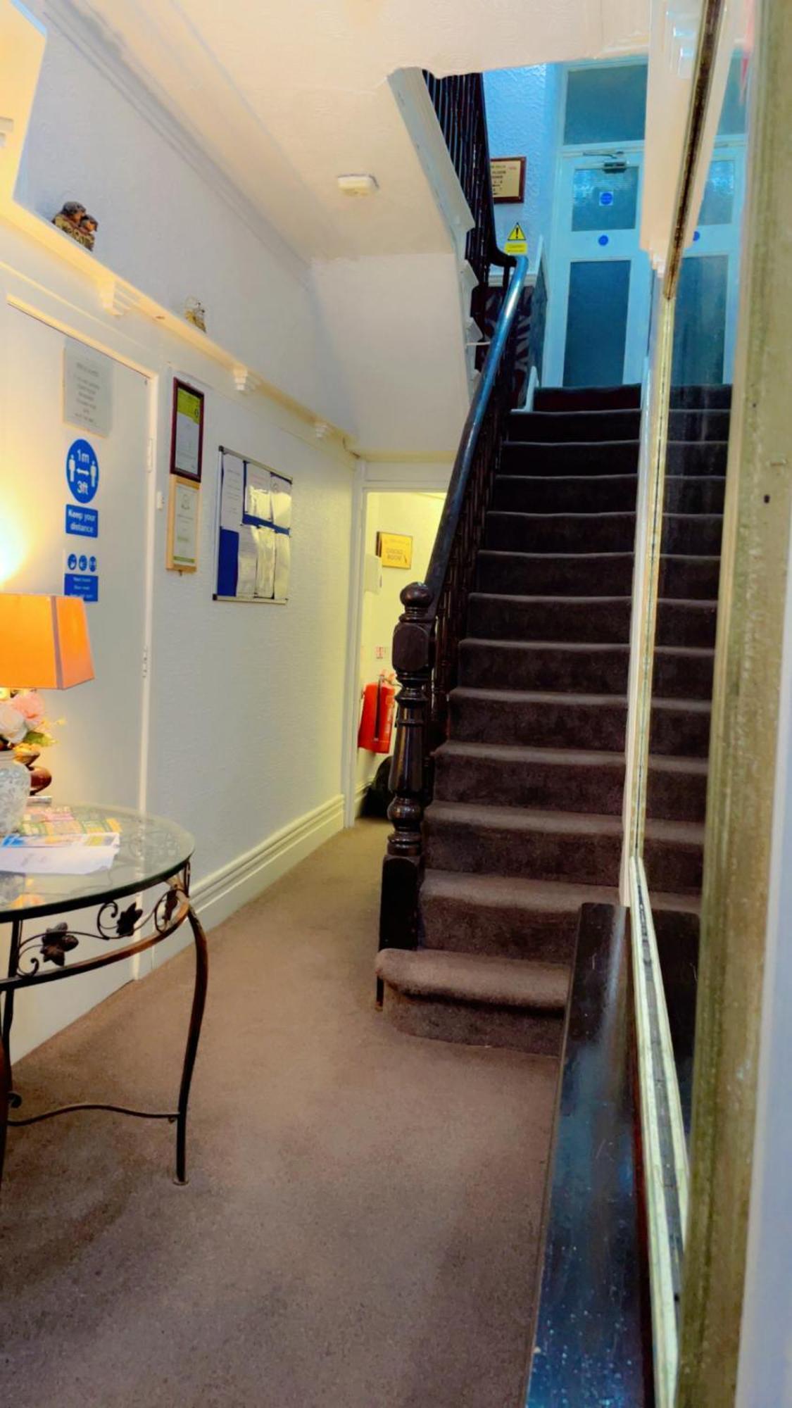 Fern Villa Hotel - Albert Road Blackpool Esterno foto