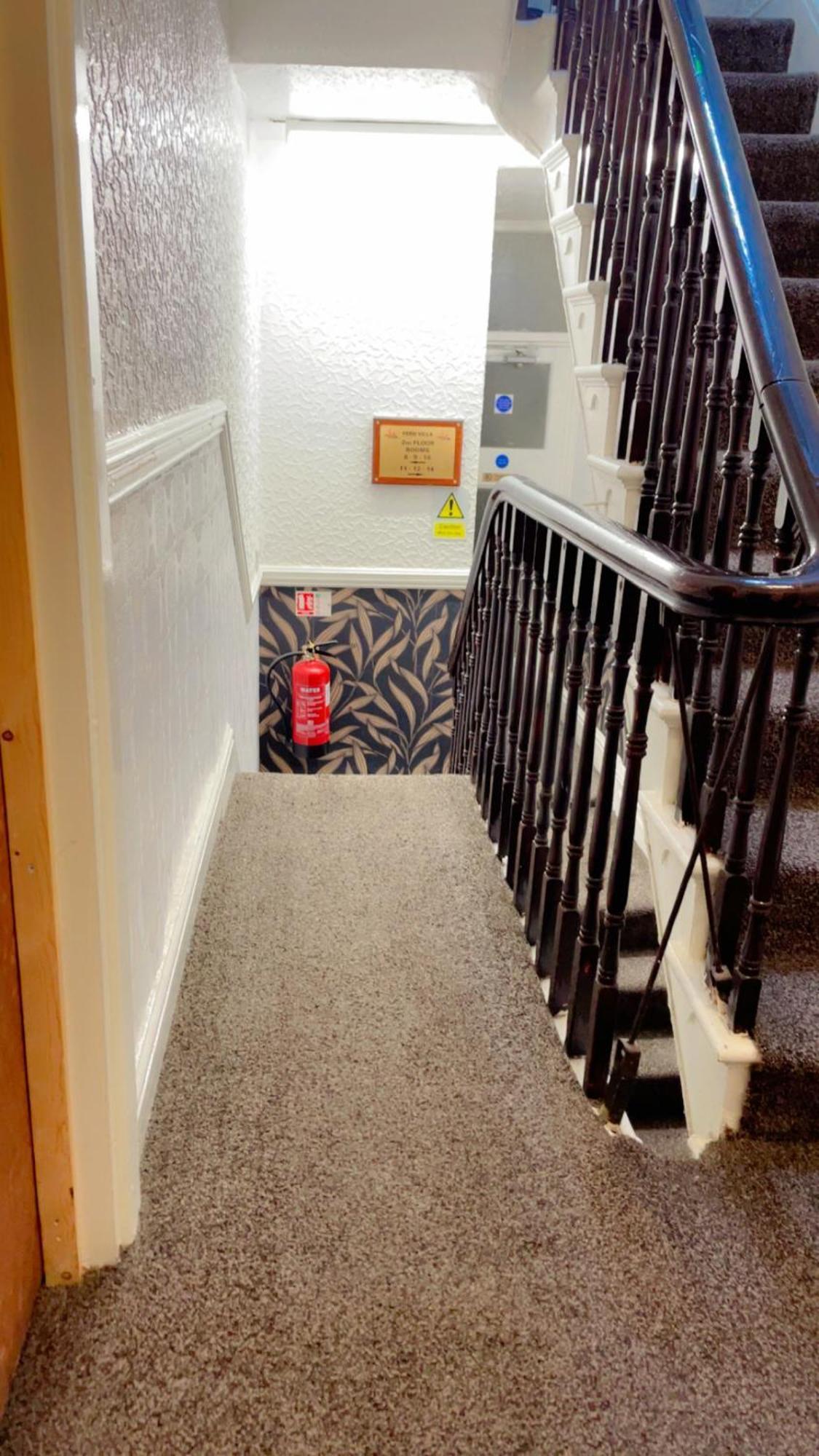 Fern Villa Hotel - Albert Road Blackpool Esterno foto